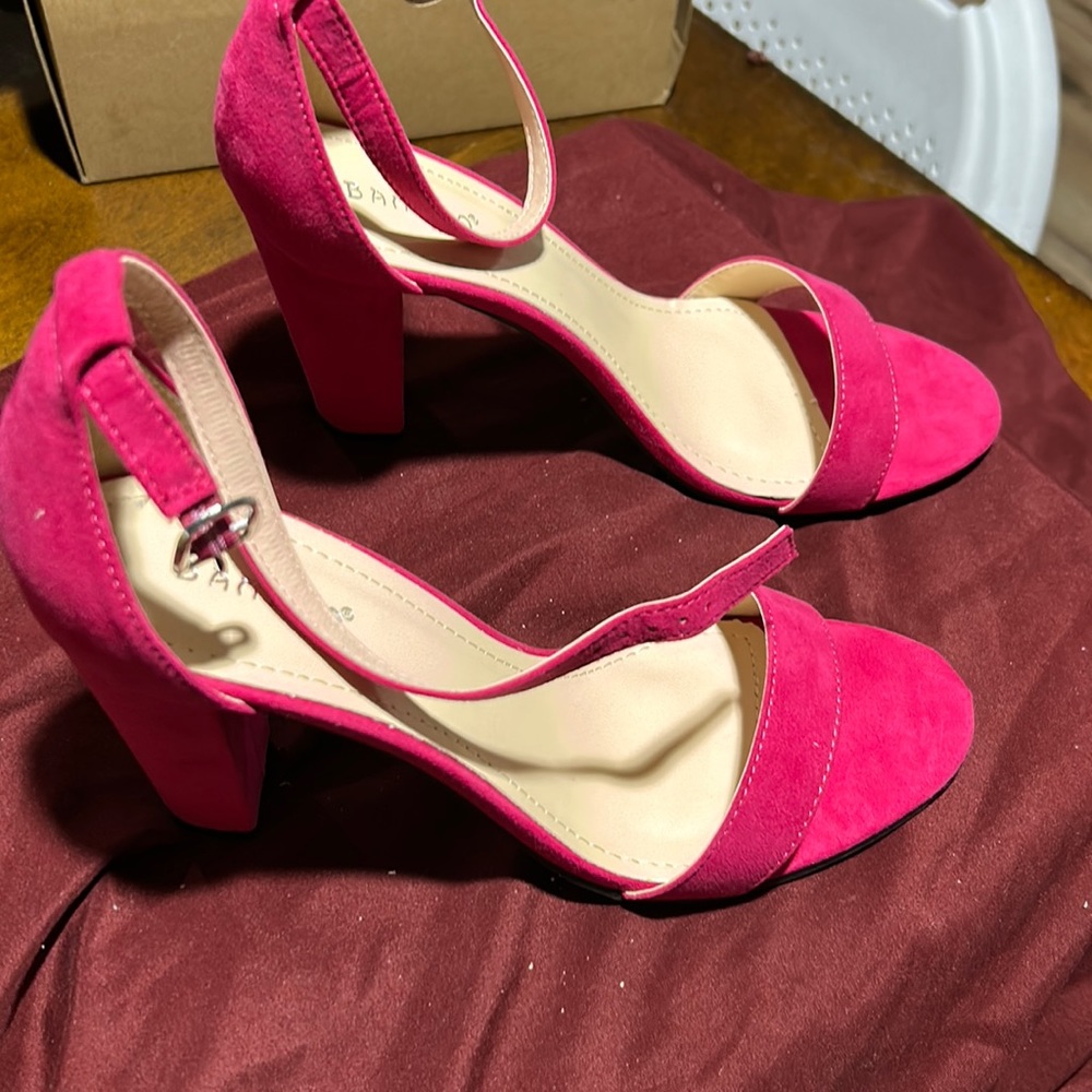 Pink, suede, 4 inch heel sandals, womens’s size 11US, new